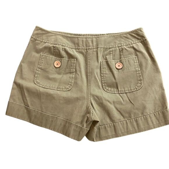 Ann Taylor Loft size 12 green buttons pockets shorts - Picture 3 of 6